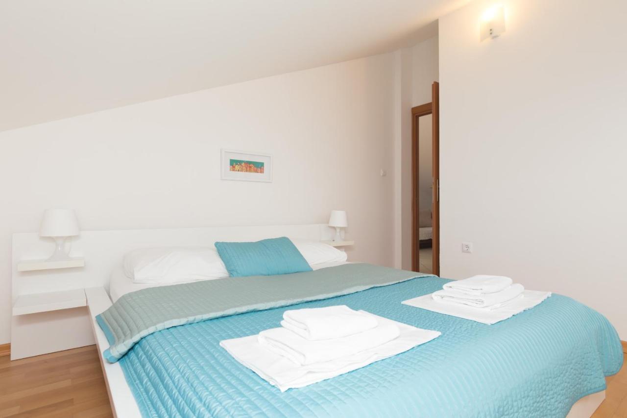 Mazuranic Apartments Bol Kültér fotó
