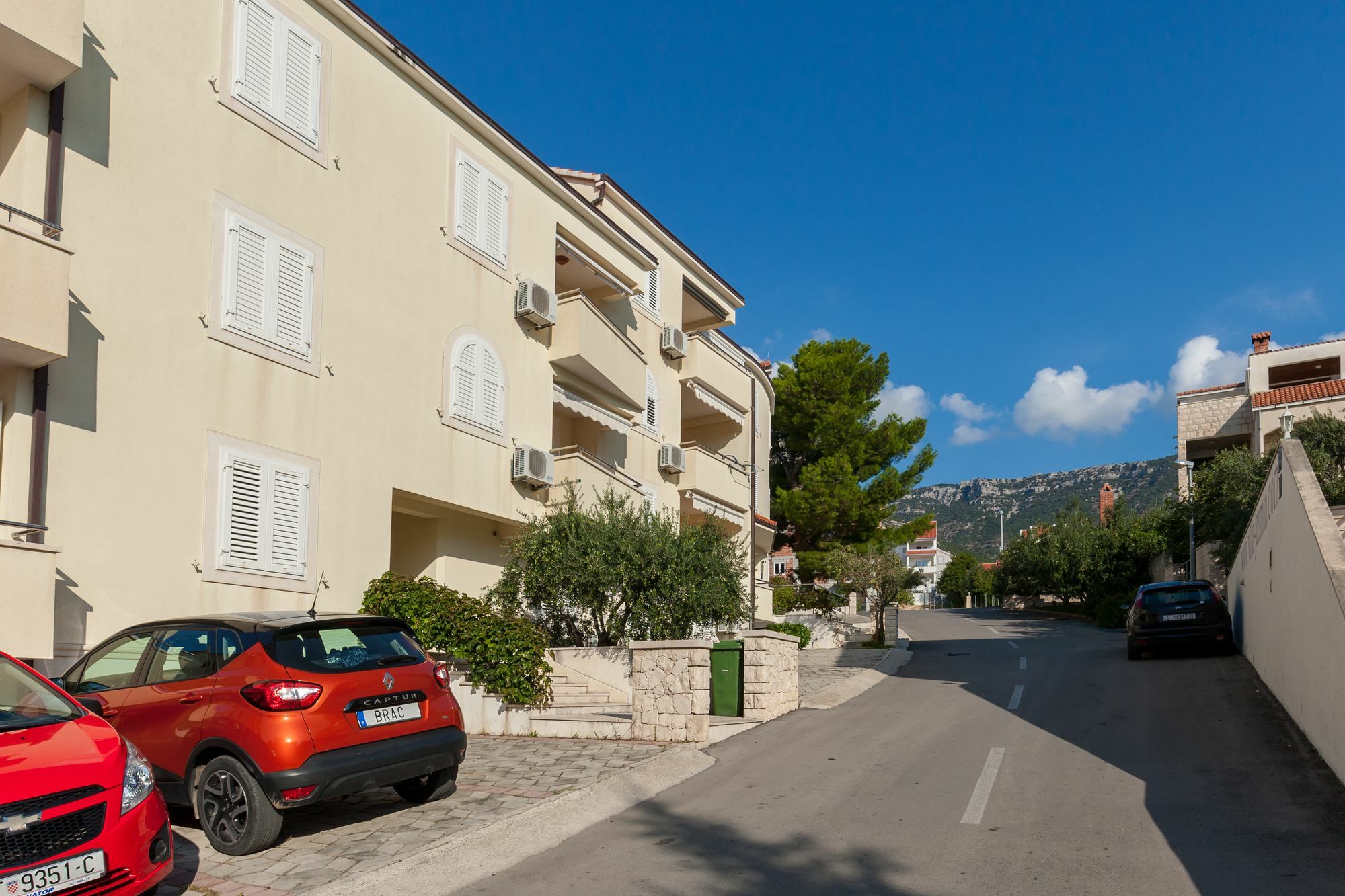 Mazuranic Apartments Bol Kültér fotó