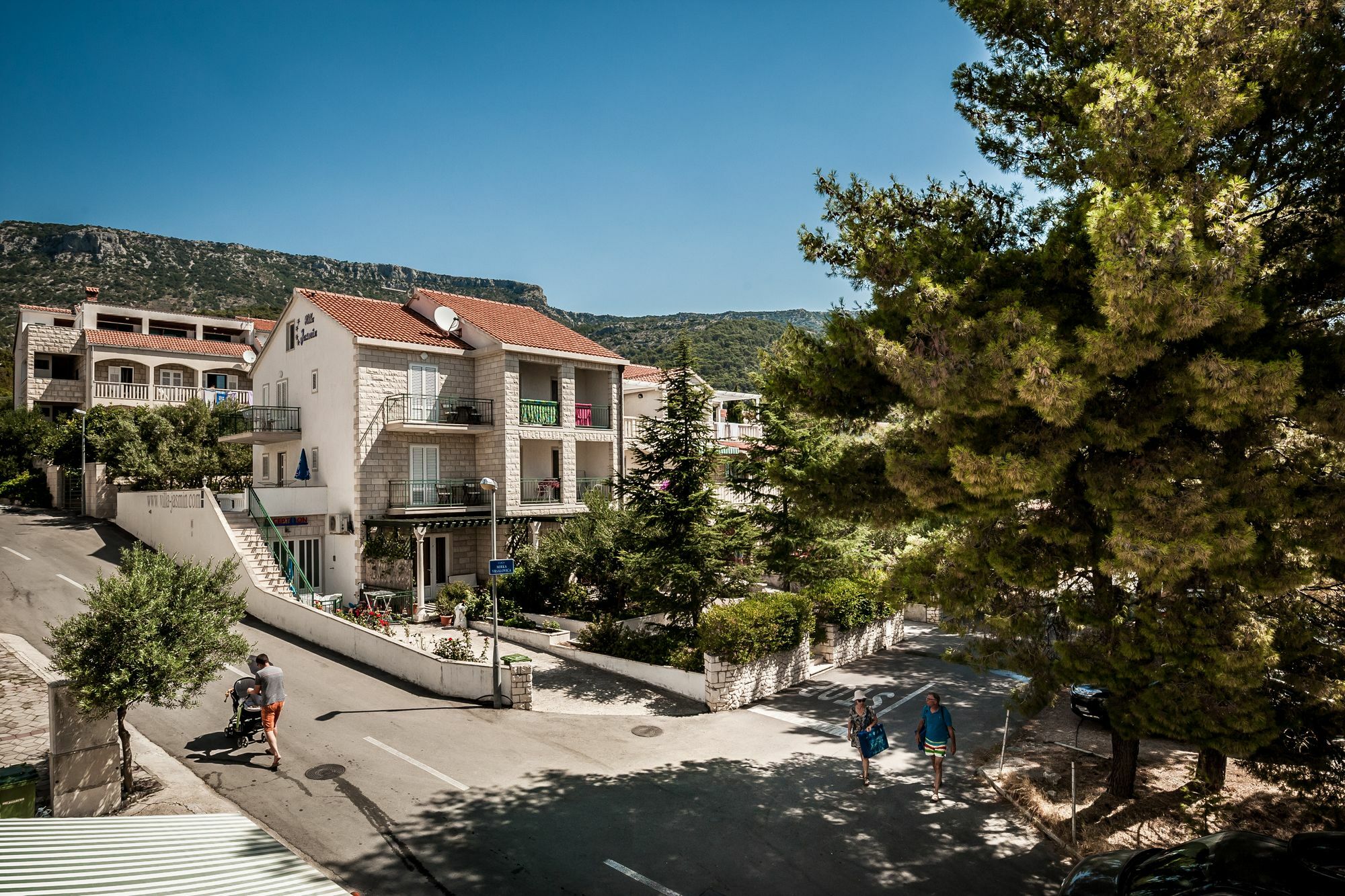 Mazuranic Apartments Bol Kültér fotó